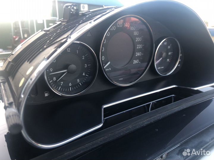 Щиток панель мерседес 219