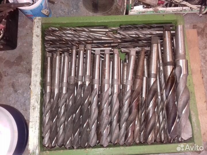 Продам метчики, сверла, плашки, развертки