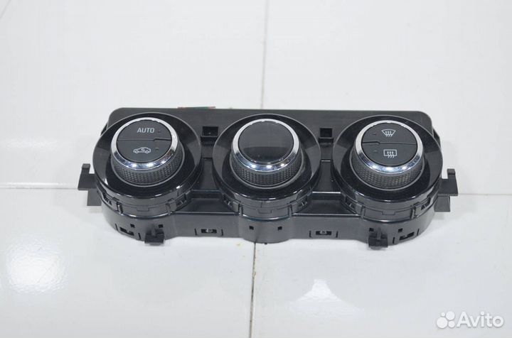 Блок управления климат-контролем Opel Corsa E