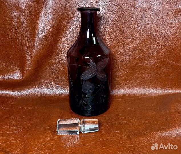 Графин (бутылка) цветное стекло завод Неман СССР