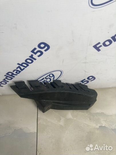 Кронштейн фары нижний правый Hyundai I20 PB