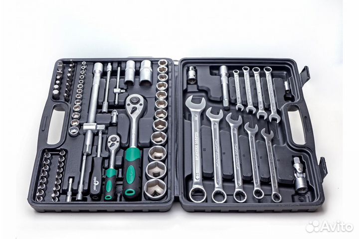 Набор инструмента сервис ключ 82 предмета, чемодан