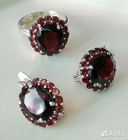 Серьги, кольцо 17,5, 18 гранат серебро С423