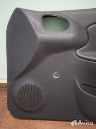 Обшивка двери передняя правая Chevrolet Lanos