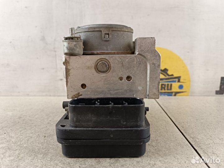 Блок ABS Mitsubishi L200 KB4T 2009