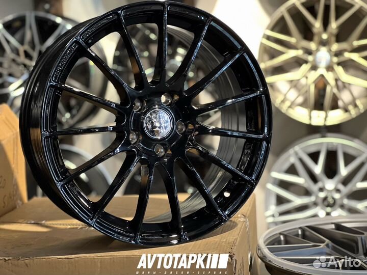 Диски литые R18 5x114,3 спицы черный глянец