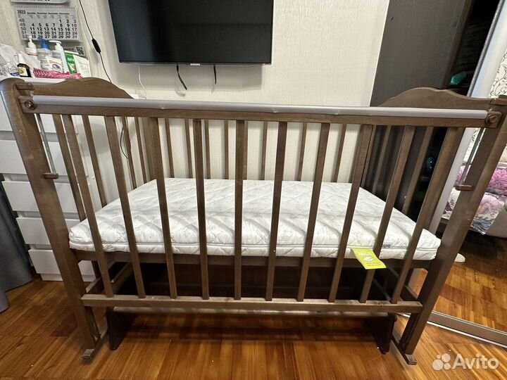 Кровать детская с матрасом