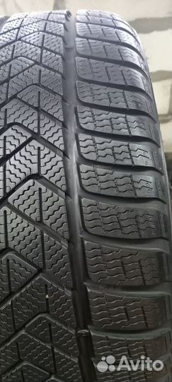 Pirelli Winter Sottozero 3 235/45 R18 98