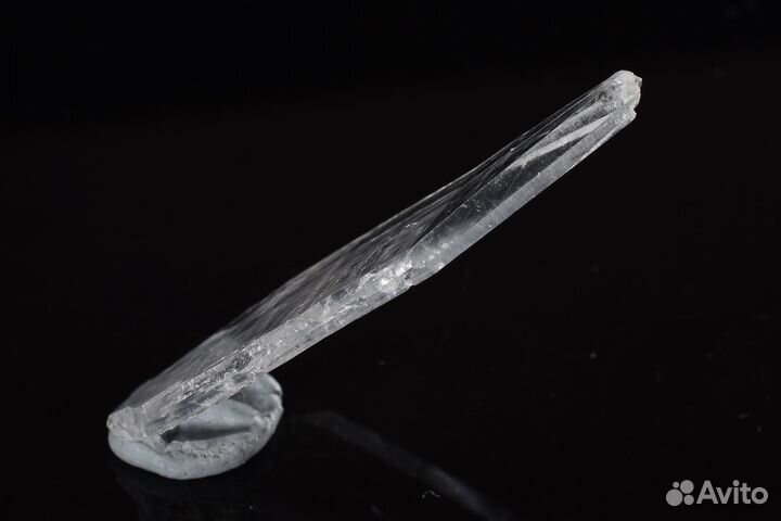 Уплощённый кристалл. Фаден-кварц. Лот №1154