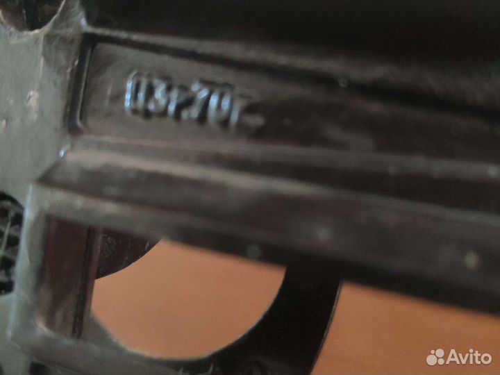 Вешалка настенная металлическая