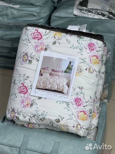 Постельное бельё с двумя одеялами