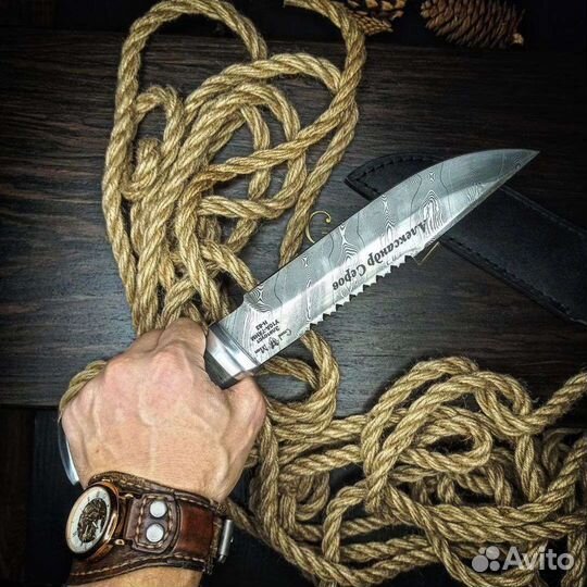 Нож дамаск, У10А-7хнм, 150 слоёв, с гравировкой