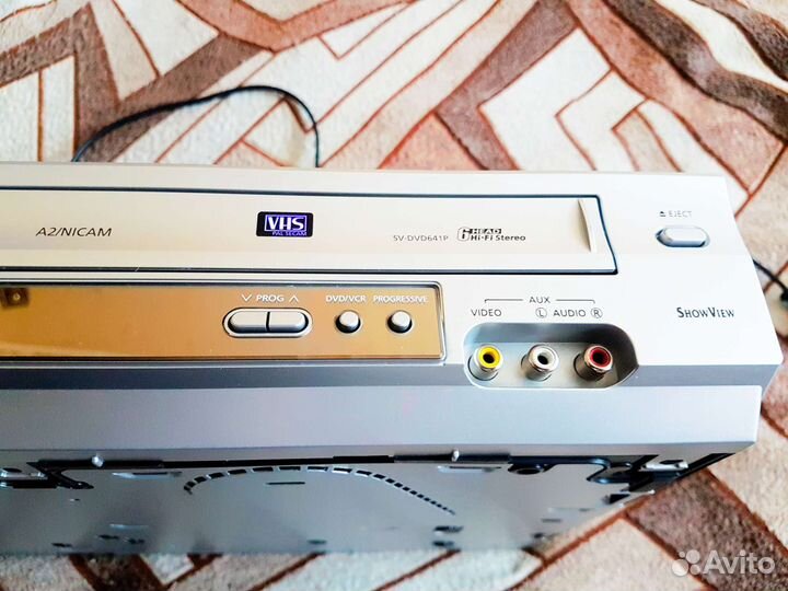 DVD-VHS видеомагнитофон