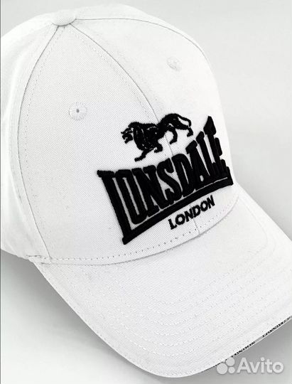 Бейсболка Lonsdale белая