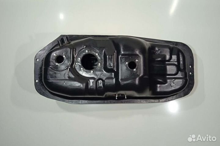 Бак топливный Montero sport 1