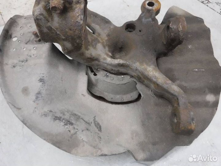 Кулак передний правый бмв