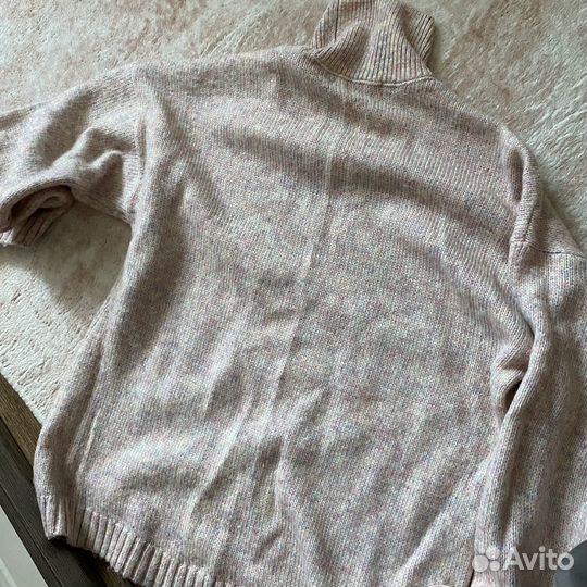 Свитер