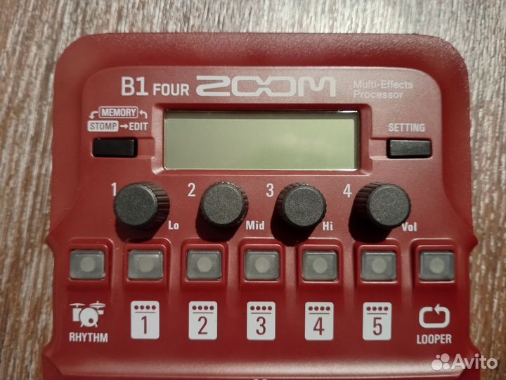Zoom B1 Four - Процессор для бас-гитары