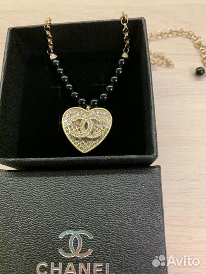 Колье и чокер Chanel