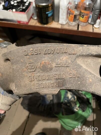 Продам рычаг от Фольксваген Таурег от 2010г NF