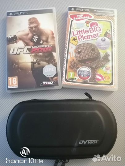 Чехол на Sony PSP и две игры