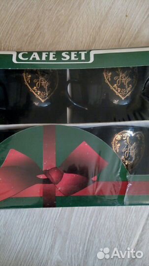 Чашки с блюдцами под кофе, новые