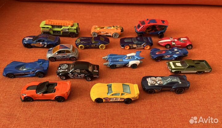 Hot wheels машинки
