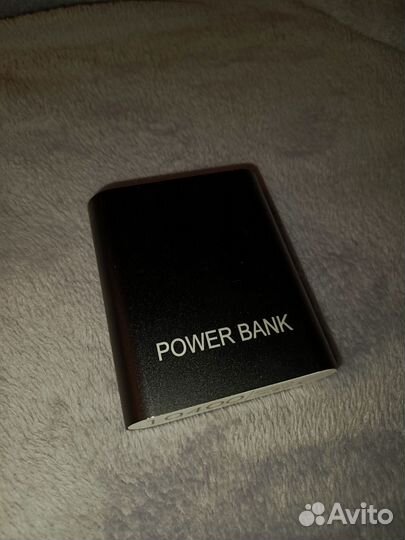 Повербанк 10400