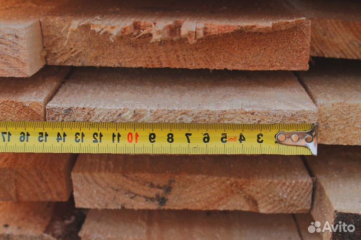 Сосновые доски, натуральный материал для ваших иде