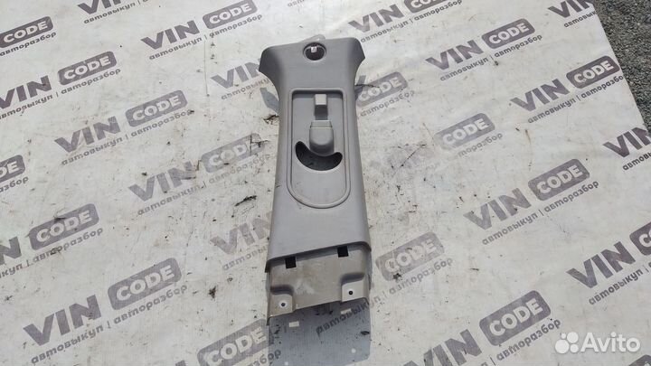 Обшивка центральной стойки правая Chery M11