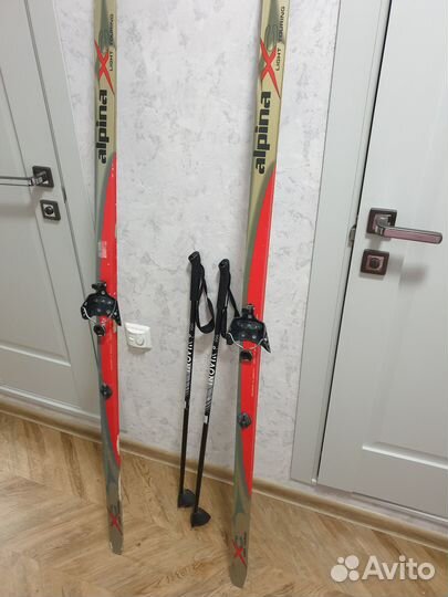 Лыжи беговые 175 см