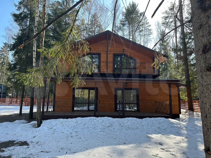 Дом 180 м² на участке 16,2 сот.