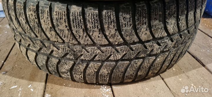 Bridgestone Ice Cruiser 5000 235/60 R16