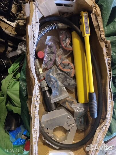 Пресс для обжима шлангов кондиционера