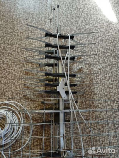 Антенна телевизионная уличная