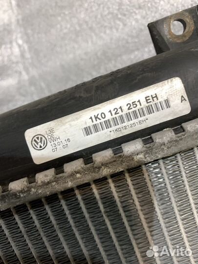 Радиатор охлаждения skoda octavia 1K0 121 251 EH