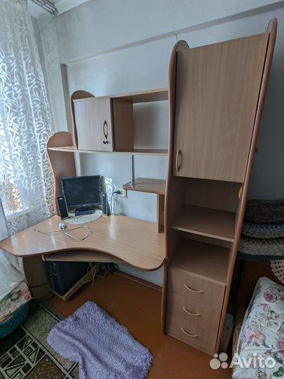 Компьютерный стол