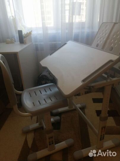 Растущая парта и стул