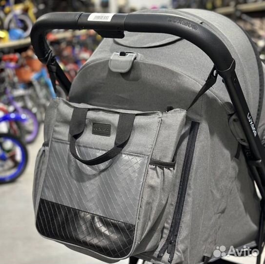 Коляска с перекидной ручкой от Lux mom