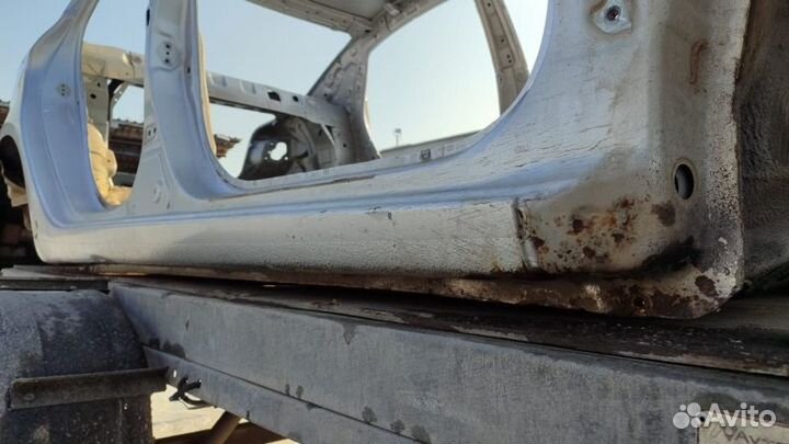 Порог правый Kia Rio