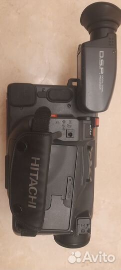 Видеокамера hitachi VM-E210E