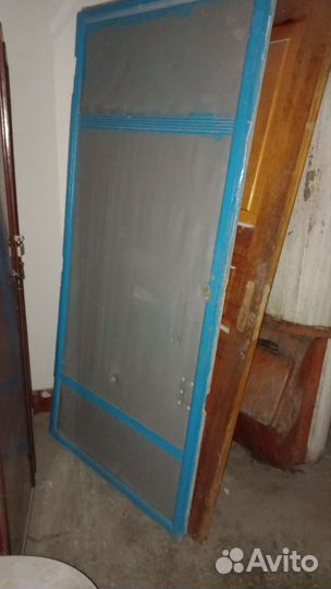 Дверь входная деревянная бу