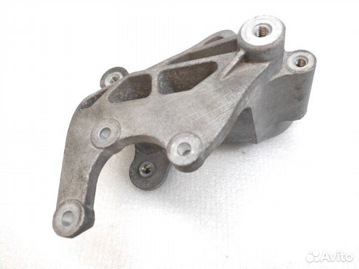 Кронштейн гидроусилителя руля Mitsubishi Outlander