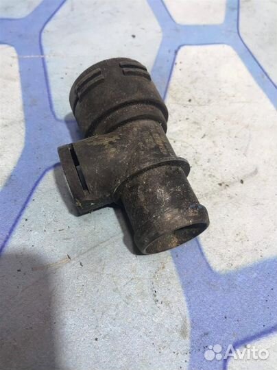 Трубка системы охлаждения 3B0122291J