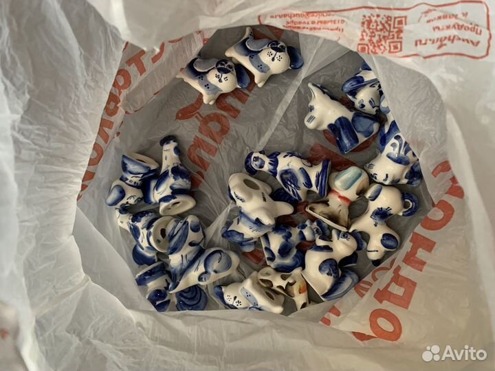 Сувенирные фарыоровые игрушки