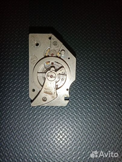 Приставной ход для часов