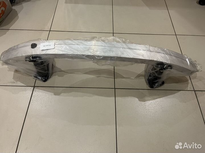 Усилитель переднего бампера Mercedes W221 всборе