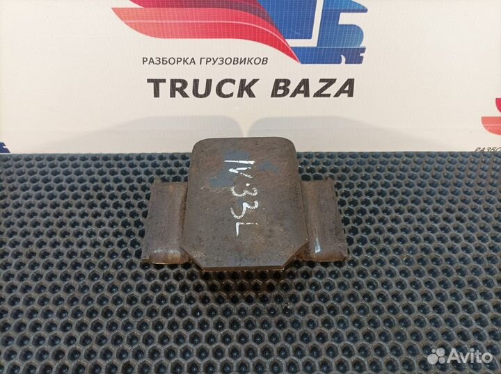 8135746 Проставка рессоры передней