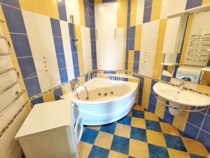 4-к. квартира, 146 м², 6/6 эт.