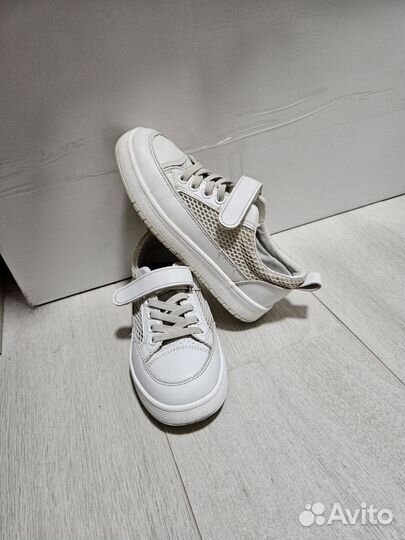 Кроссовки летние